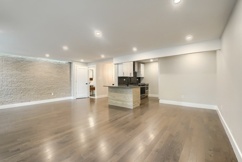 01_Living_Room_5D4_0291