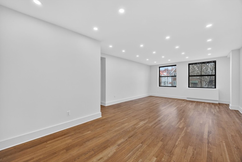 04_1139_Prospect_Ave_Brooklyn_NY_11218-Living_room-3D2A4876