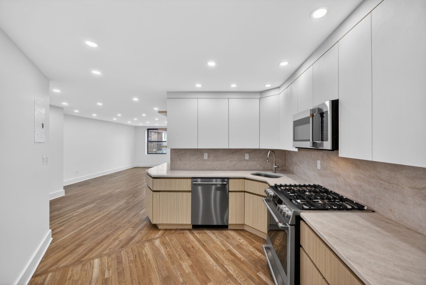 07_1139_Prospect_Ave_Brooklyn_NY_11218-Kitchen-3D2A4855